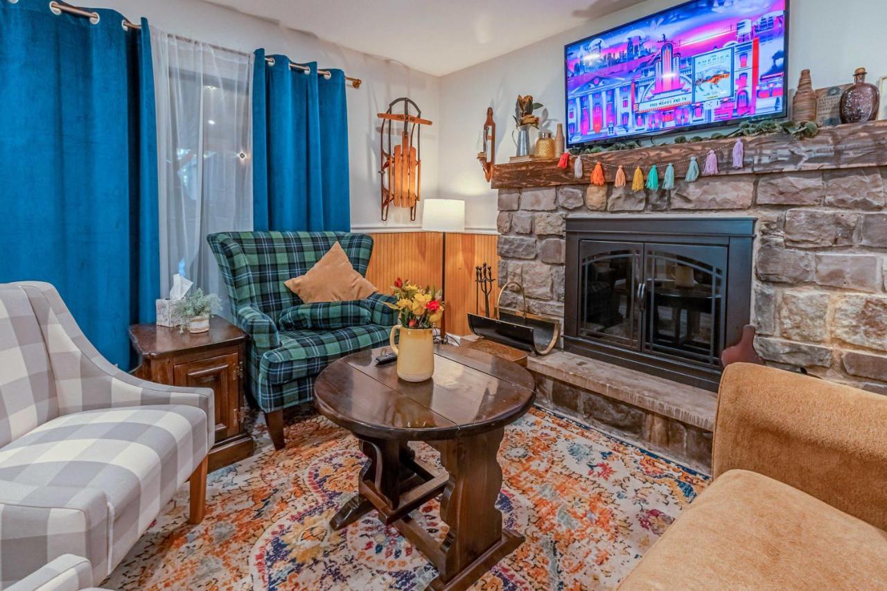 Poconos Ski Retreat With Sauna, Hot Tub, And Game Room Lake Harmony Exterior photo
